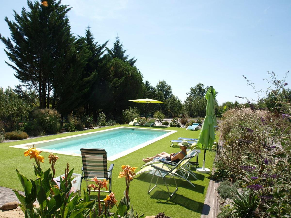 Cozy Cottage In Aquitaine With Private Swimming Pool Peyzac-le-Moustier Esterno foto