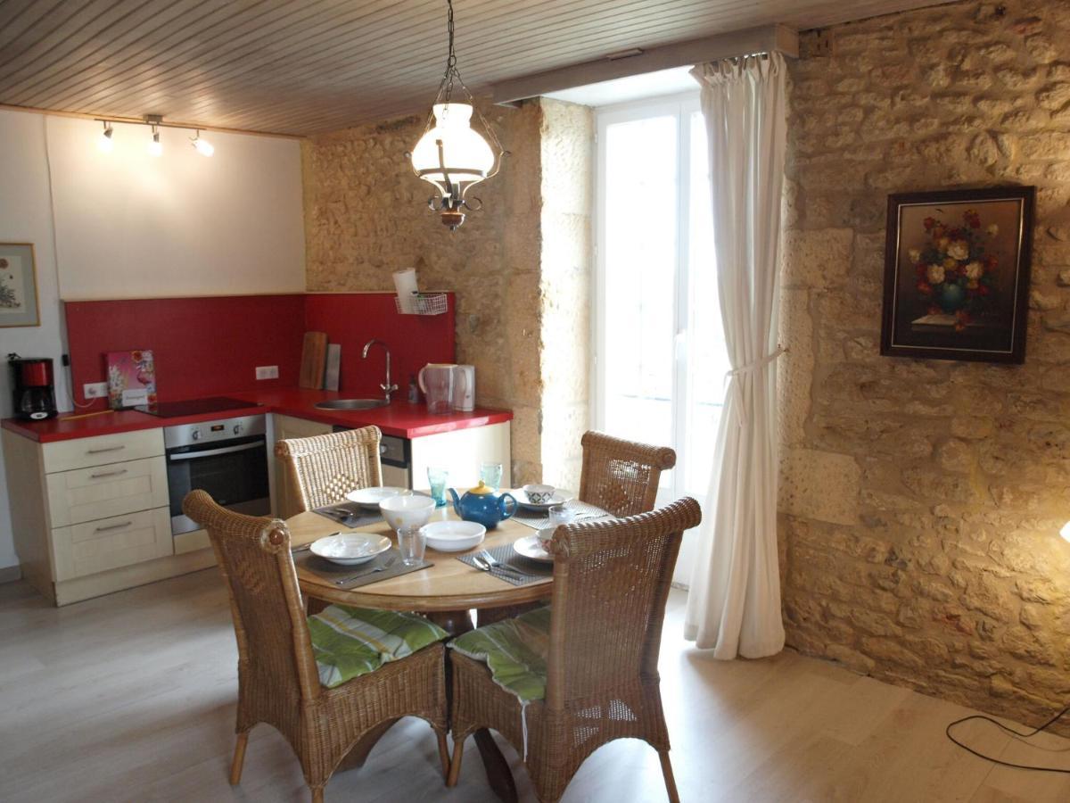 Cozy Cottage In Aquitaine With Private Swimming Pool Peyzac-le-Moustier Esterno foto