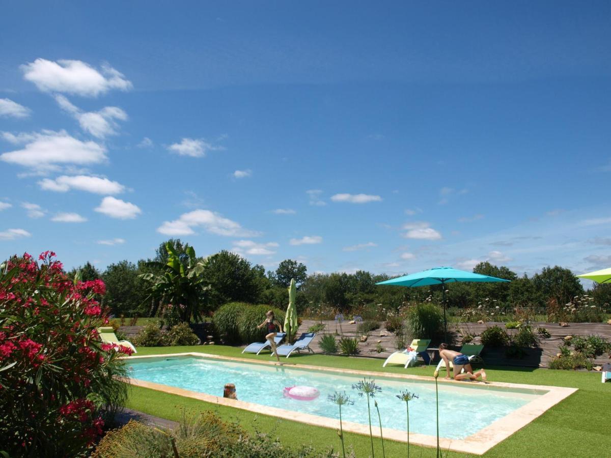 Cozy Cottage In Aquitaine With Private Swimming Pool Peyzac-le-Moustier Esterno foto